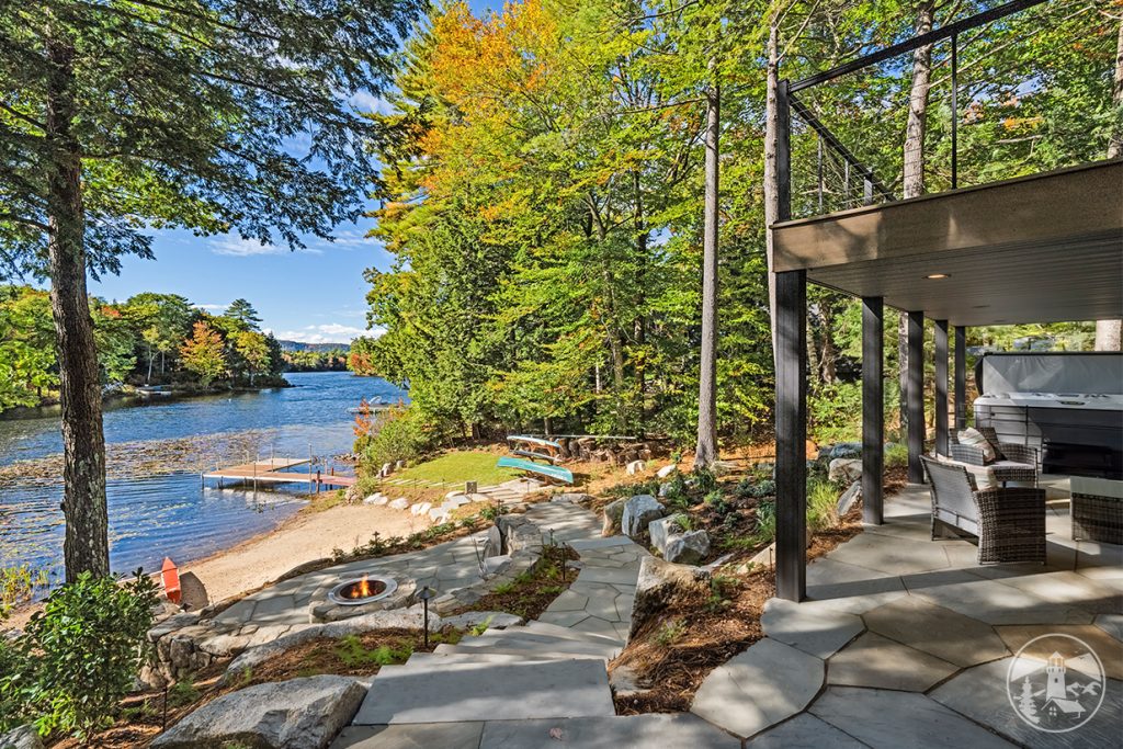 Dry functional under deck space with deck drainage system